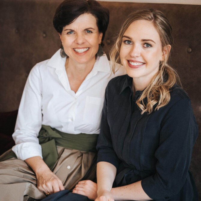 Maria und Lisa Schneider