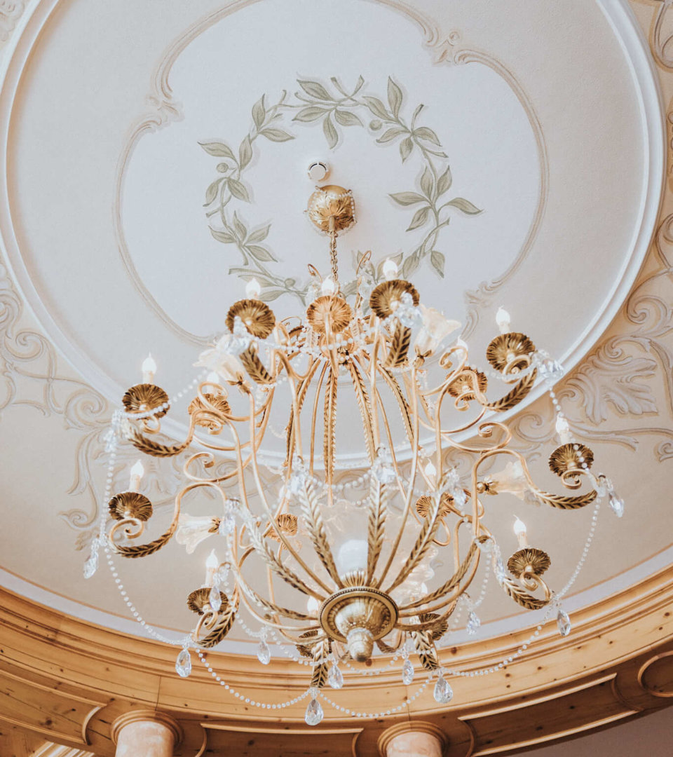 Kronleuchter im Hotel Schneider